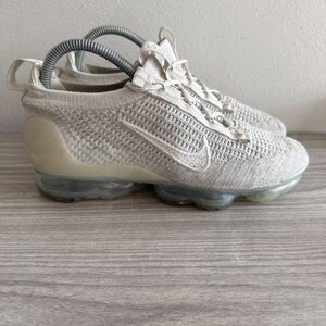 Nike Air VaporMax 2021 Flyknit Phantom Metallic Silver White  Women size 8